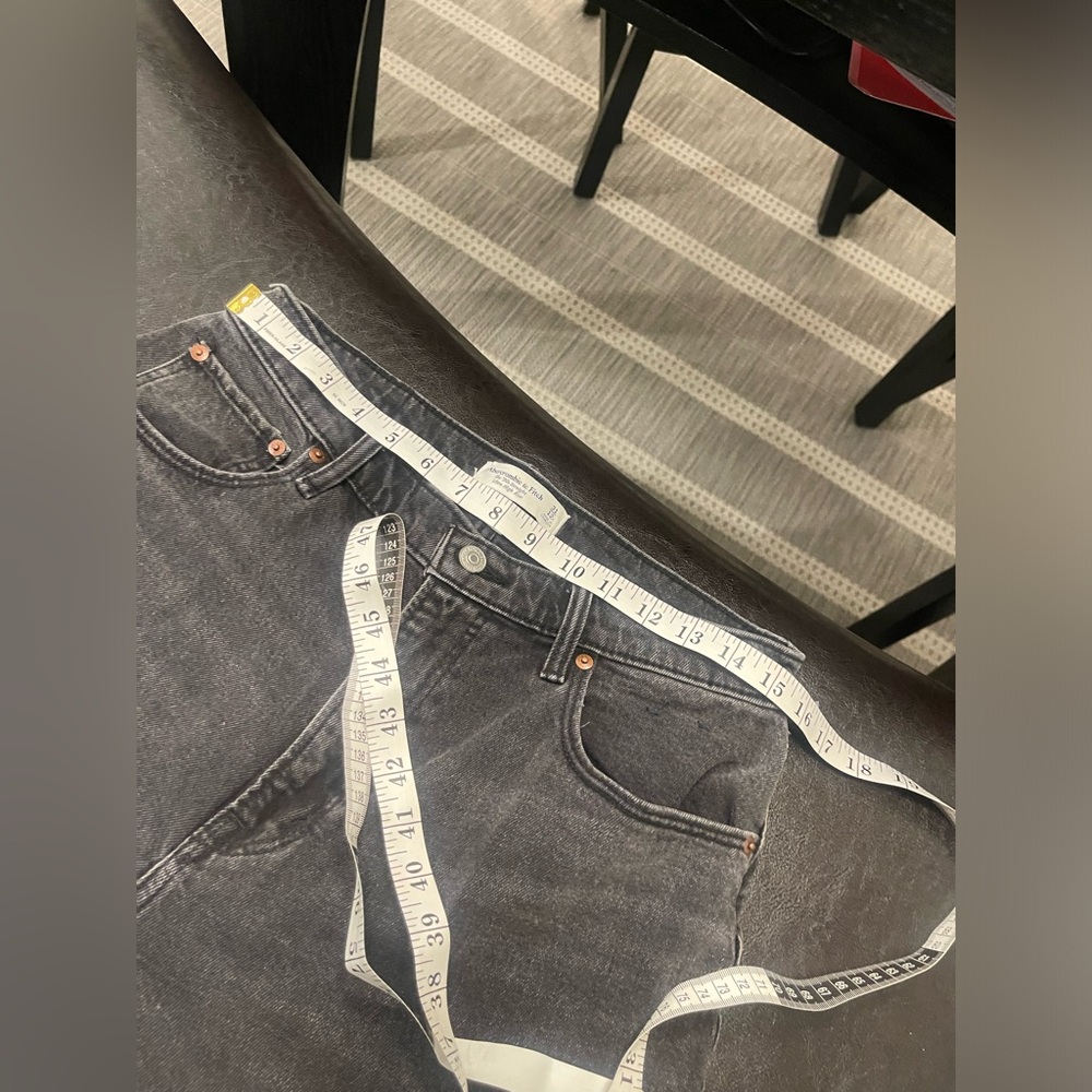 Abercrombie & fitch the 90s straight ultra high rise jean curve love US 12 short - Picture 6 of 8